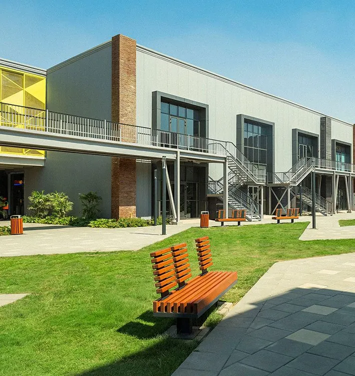 District 5 Work, image published by the developer